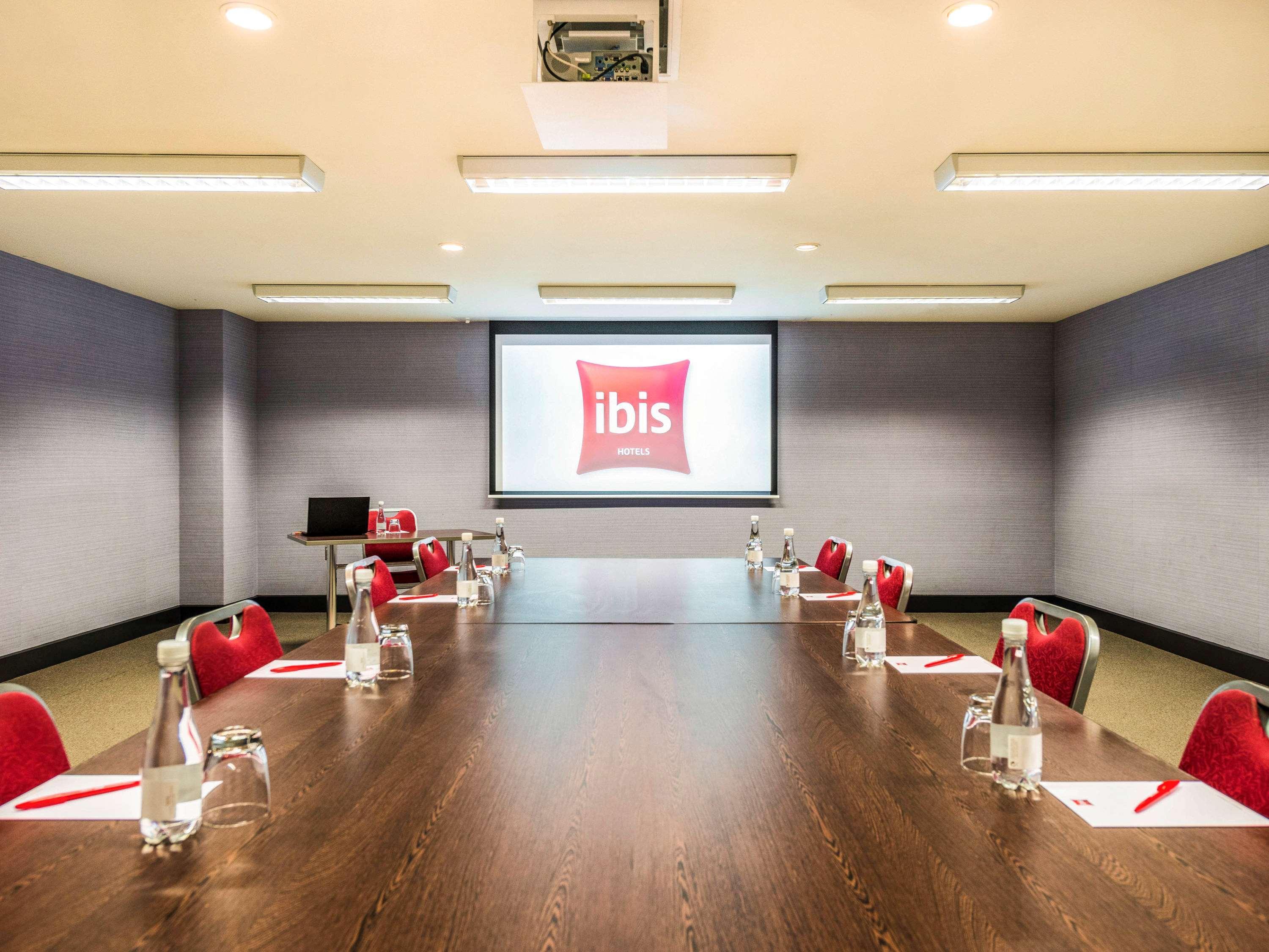 Ibis Κράισττσερτς Εξωτερικό φωτογραφία